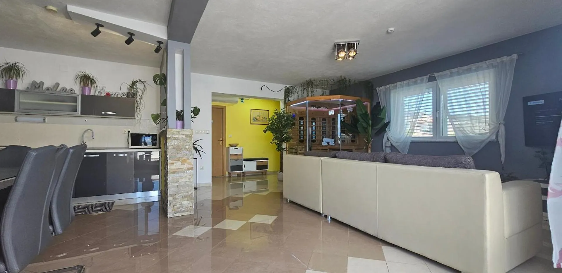 Luxury Apartment Malea With Jacuzzi And Sauna, By The Sea Trogir